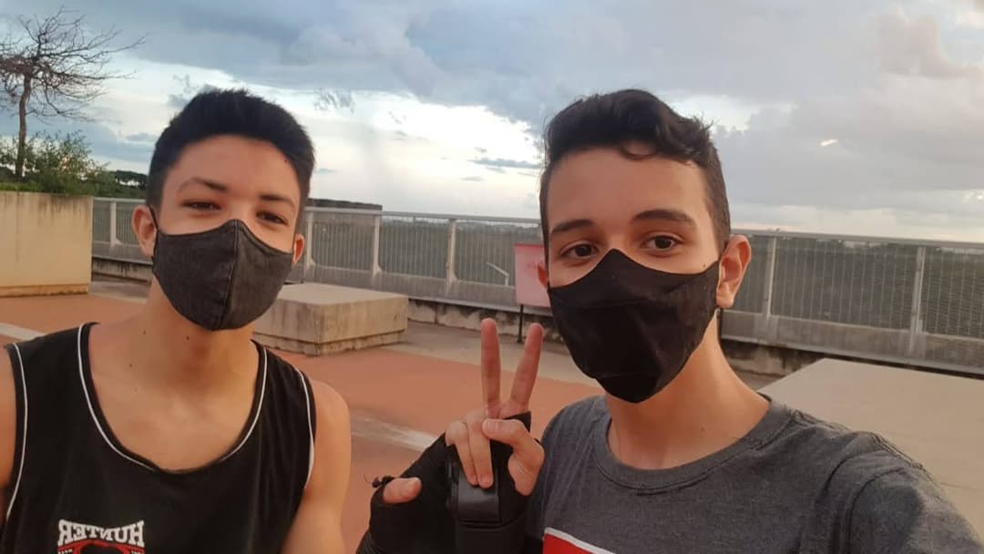 PhotoCarousel.images.sp15.alt