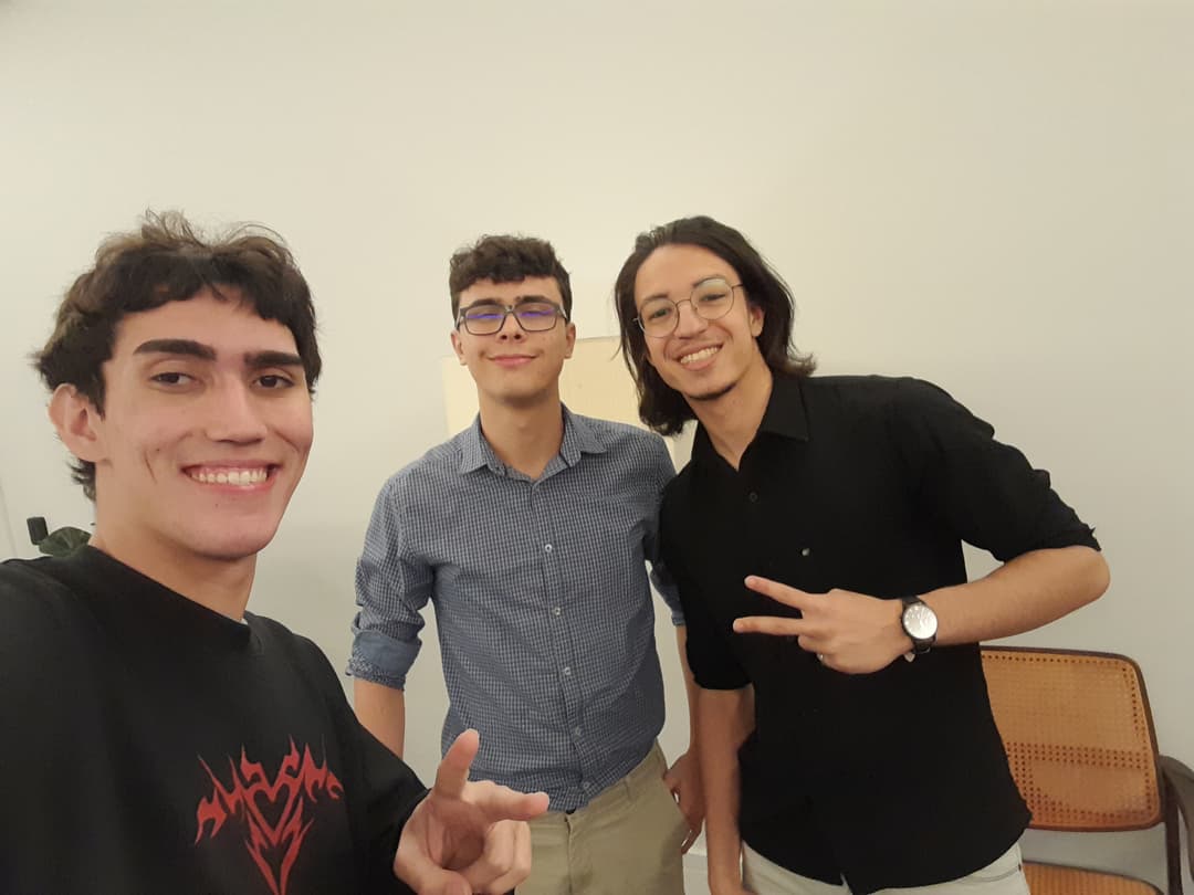 PhotoCarousel.images.sp19.alt