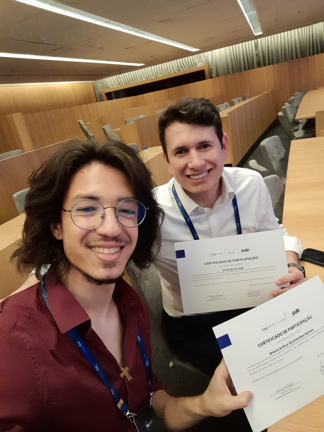 PhotoCarousel.images.sp33.alt