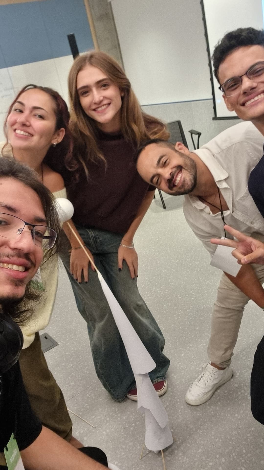 PhotoCarousel.images.sp37.alt