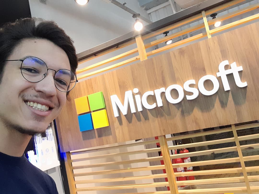 PhotoCarousel.images.sp9.alt