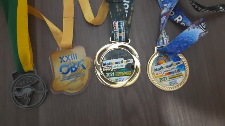 Trophy or image of a successful project